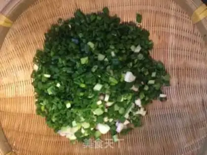 Make Onion sauce big bun step 1