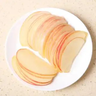 Make Rose apple pie step 3