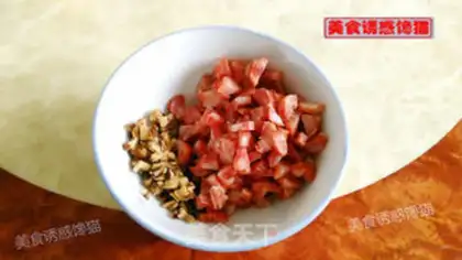 Make Sausage-colored rice step 0