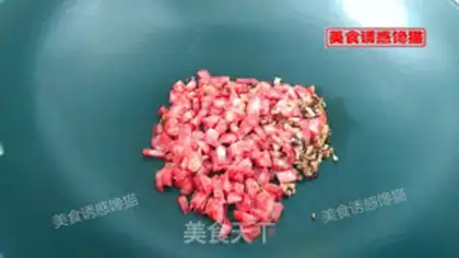 Make Sausage-colored rice step 5