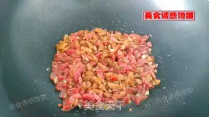 Make Sausage-colored rice step 6