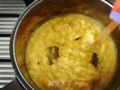 Make Skully eggs step 2