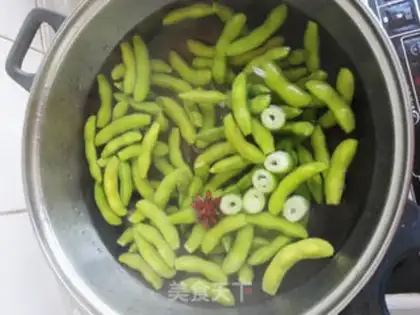Make Water to boil the beans step 3