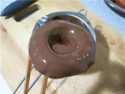 Make Chocolate-colored donuts step 16