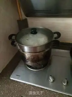 Make The onion onions step 1