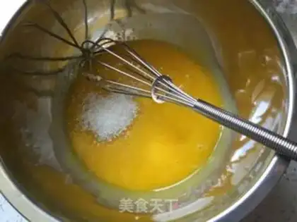 Make Tea and cream cake rolls step 1