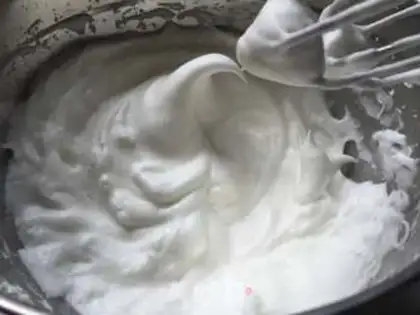Make Tea and cream cake rolls step 9