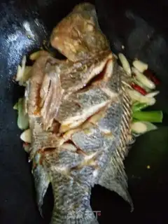 Make A red-burned tilapia step 8