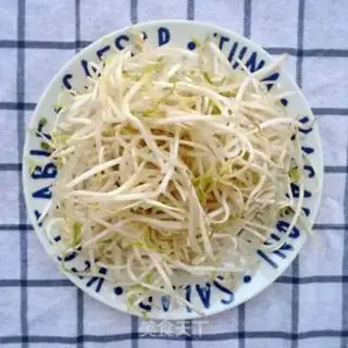 Make Jealousy bean sprouts step 0
