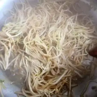 Make Jealousy bean sprouts step 2