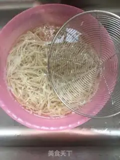 Make Frozen needle mushrooms step 3