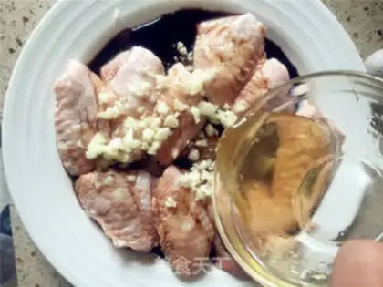 Make Homemade garlic chicken wings step 5