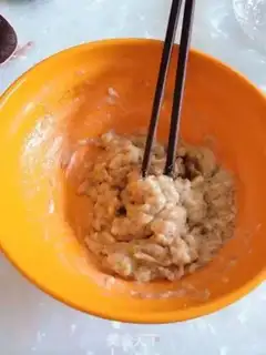 Make Frozen mushroom pork step 1