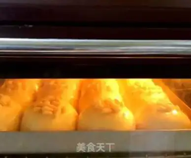 Make Natural yeast pine buns step 6
