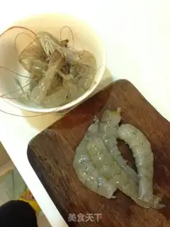 Make Spicy shrimp noodles step 2