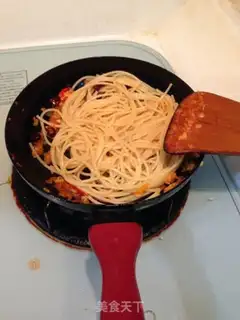 Make Spicy shrimp noodles step 7