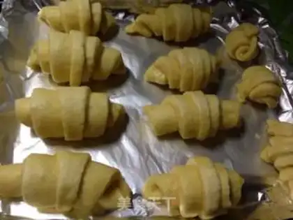 Make Souffle rolls step 1