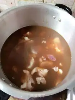 Make Red burning pig hoof step 1