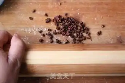 Make Tasty little lamb chops step 13