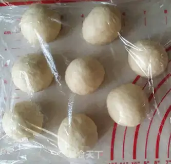 Make Flower pie bread step 4
