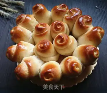 Make Flower pie bread step 12