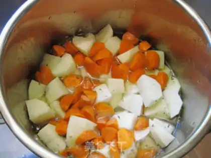 Make Beer and potato beef step 4