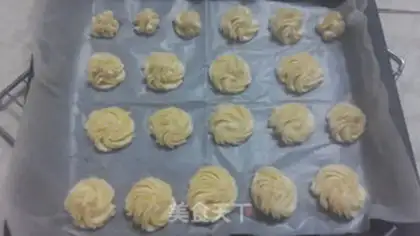 Make Light cream cookies step 6
