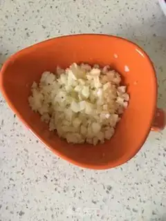 Make Homemade pizza sauce step 1
