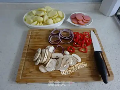 Make Mashed potato pizza step 1