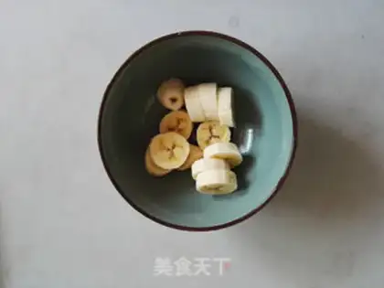 Make Banana shake step 1