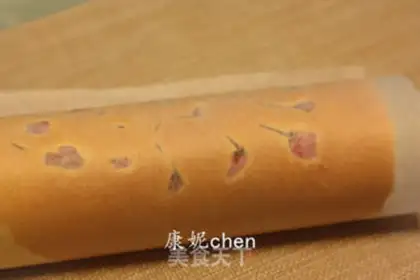 Make Sakura pine rolls step 12