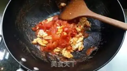 Make Tomato fried eggs step 6