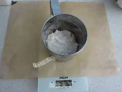 Make Orange juice twirl cake step 5