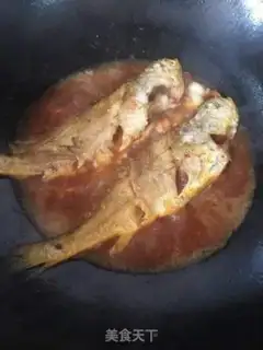Make Fry the little yellowfish step 3