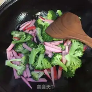 Make Orchid with red sausages step 5
