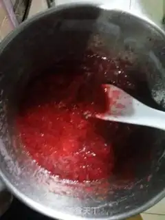 Make Strawberry sauce step 5