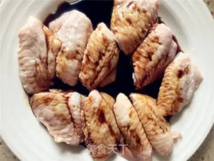 Make Homemade garlic chicken wings step 2