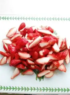 Make Strawberry granule jam step 0