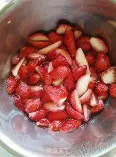 Make Strawberry granule jam step 2
