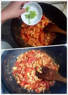 Make Tomato fried eggs step 15