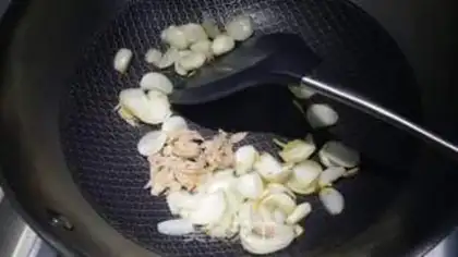 Make Shrimp-skin lilies step 3
