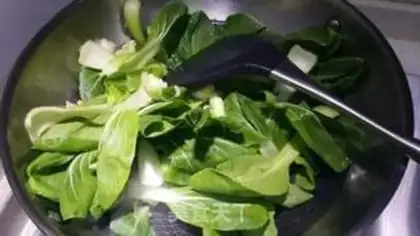 Make Shrimp-skin lilies step 4