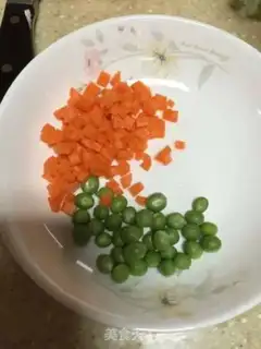 Make Skinny meat and vegetable congee step 0