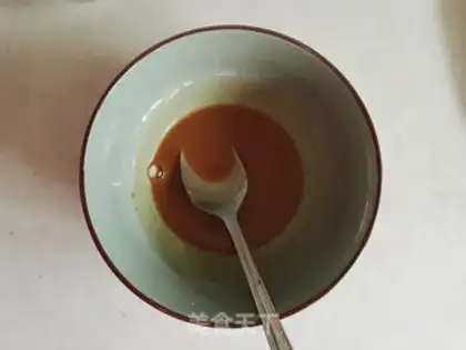 Make Red sugar powder step 3