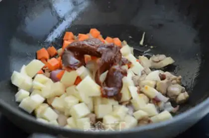 Make Curry chicken rice step 5
