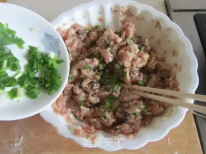 Make Three raw buns step 5