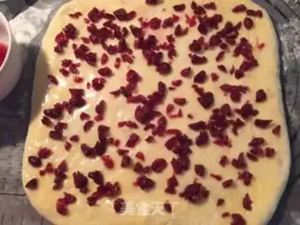 Make Cream cranberry hand tore step 9