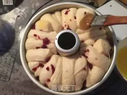 Make Cream cranberry hand tore step 12