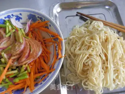Make Three-coloured noodles step 2