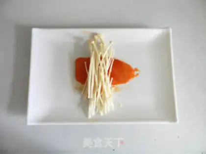 Make Golden pins and mushroom chicken rolls step 5
